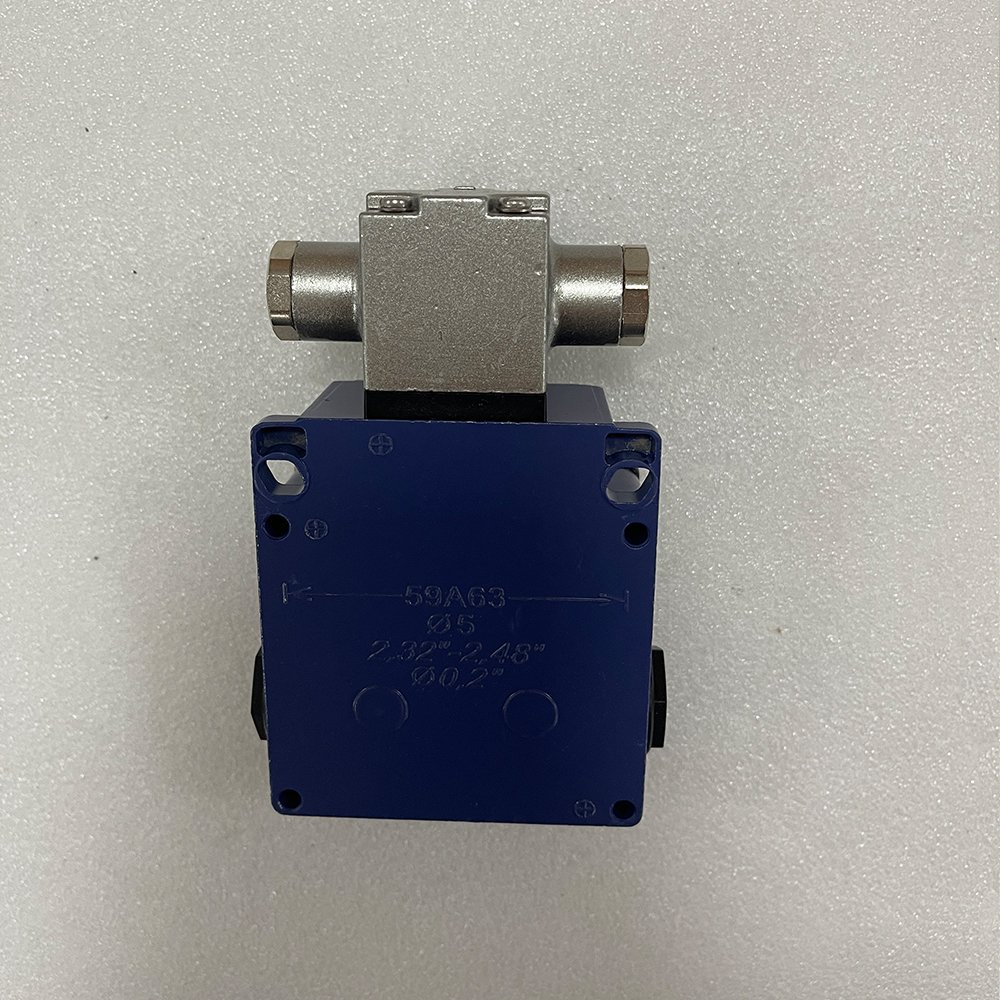 thumbnail image 2 of Telemecanique XCKMR54D1H29 Limit Switch – New In Box, Free Shipping 2 of 3